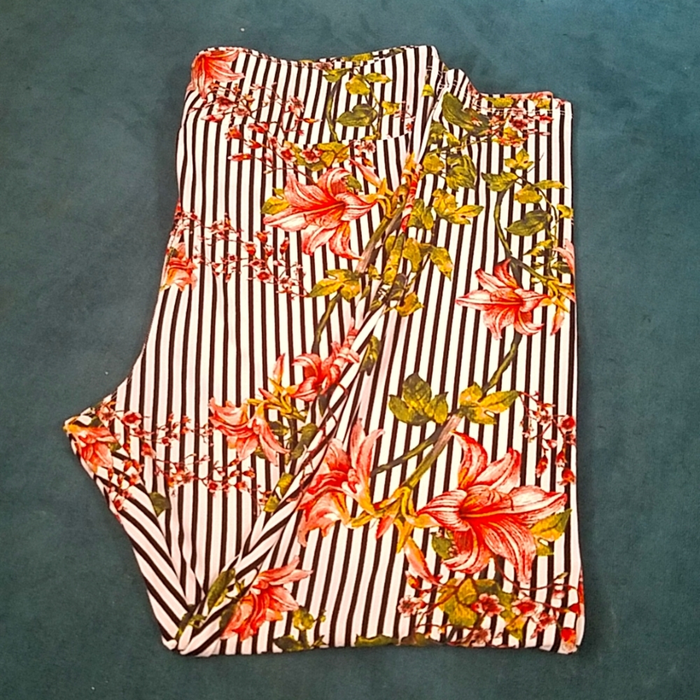 Lularoe tc2 leggings